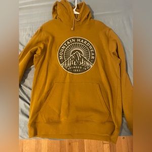 Never worn Mountain Hardware hoodie